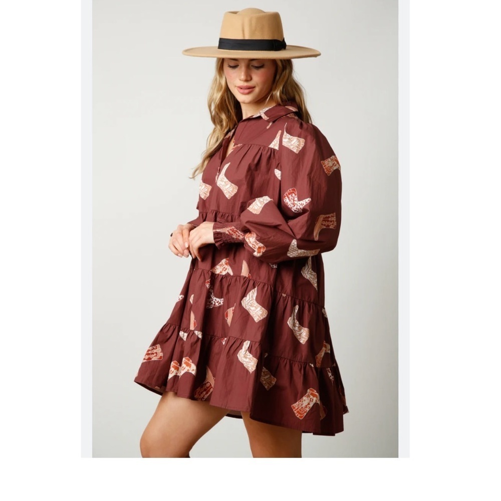Fantastic Fawn boots print Elegant Maroon Patterned mini  Dress size small